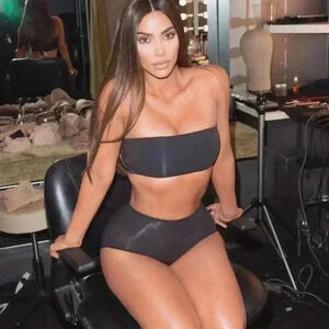 SKIMS- NWT FITS EVERYBODY BOY SHORT Sz Large - Onyx